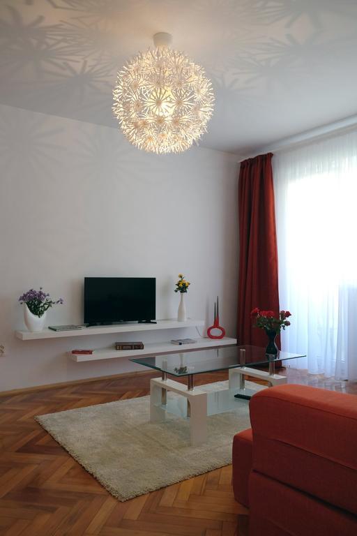 Olympus Apartment Алба-Юлія Екстер'єр фото