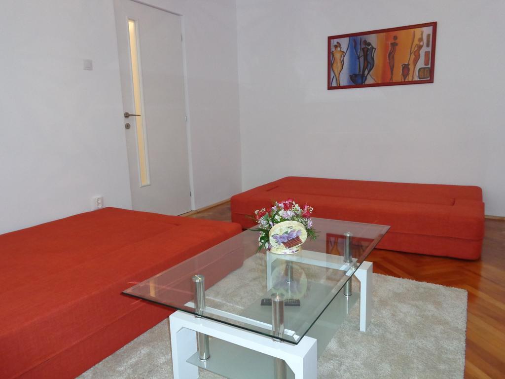 Olympus Apartment Алба-Юлія Екстер'єр фото
